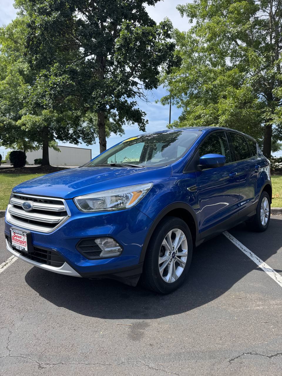 View vehicle photo 3