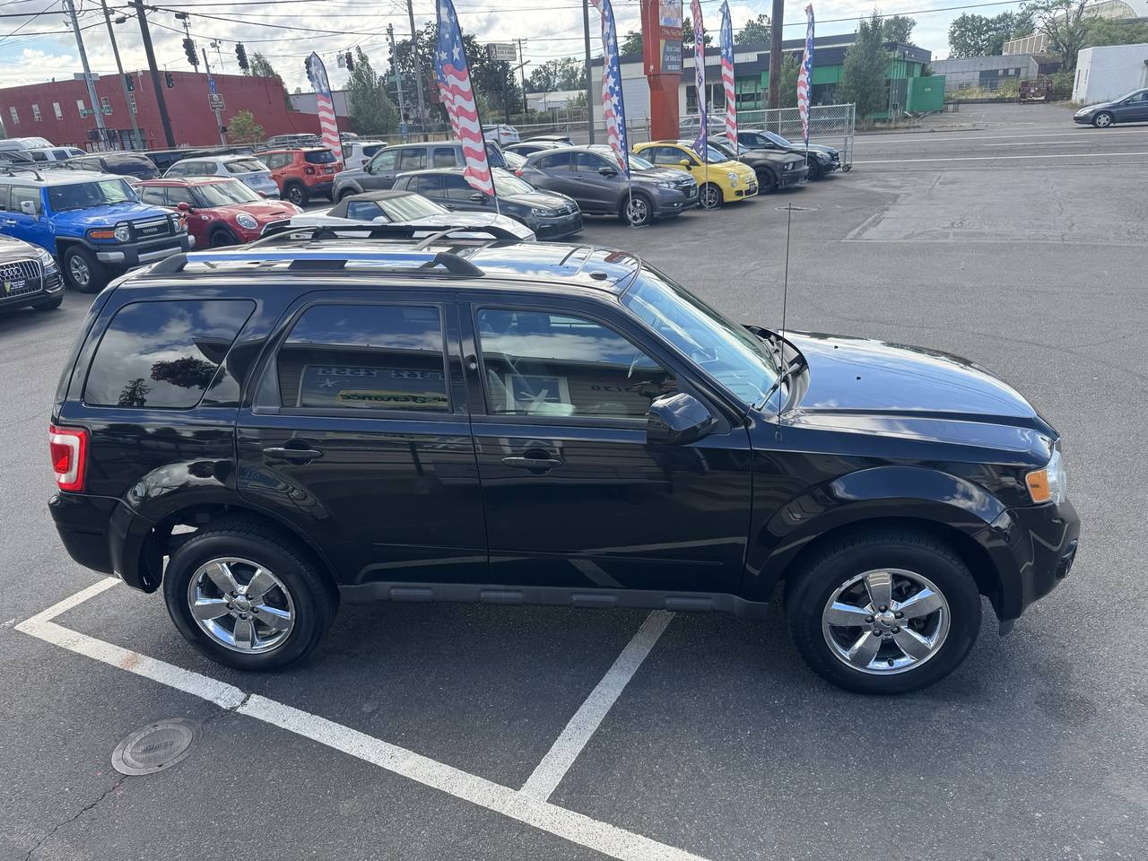 View vehicle photo 6
