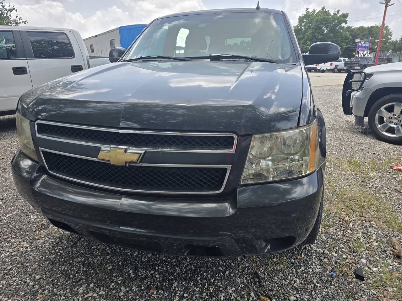 View vehicle photo 2