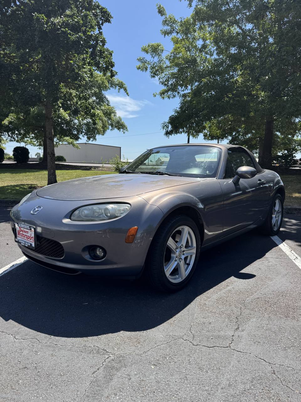 View vehicle photo 3