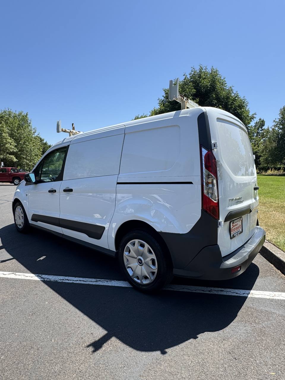 View vehicle photo 5
