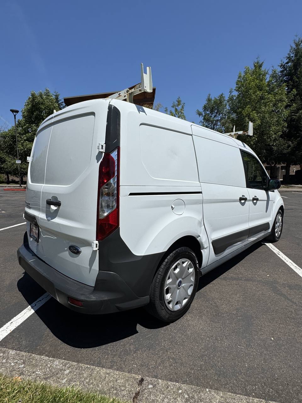 View vehicle photo 7