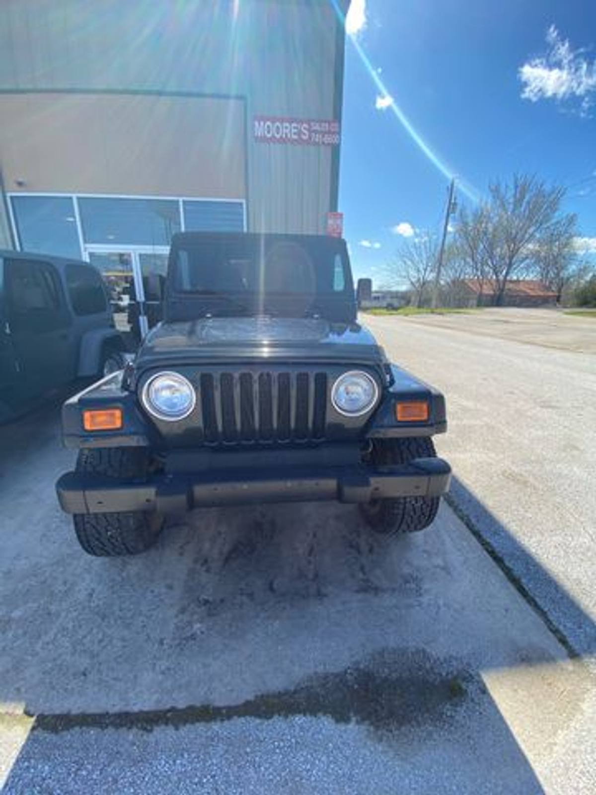 Moore's Sales Company dealership