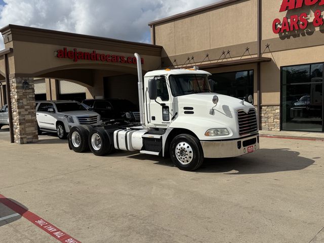 2015 Mack CXU613 -