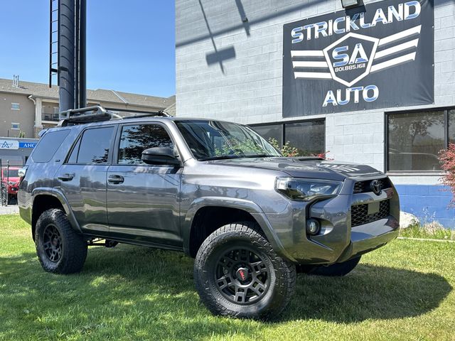 2022 Toyota 4Runner SR5 4WD