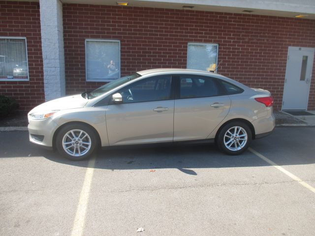 2016 Ford Focus SE Sedan