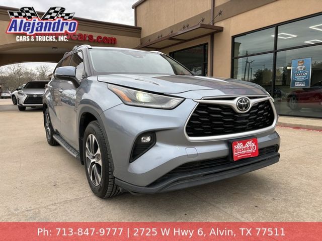 2021 Toyota Highlander XLE FWD V6