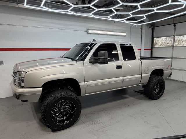 2007 Chevrolet Silverado 1500 1500 Work Truck Ext. Cab Long Box 4WD