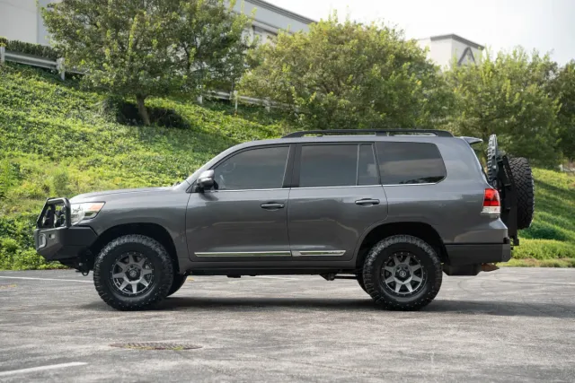 2021 Toyota Land Cruiser 4WD