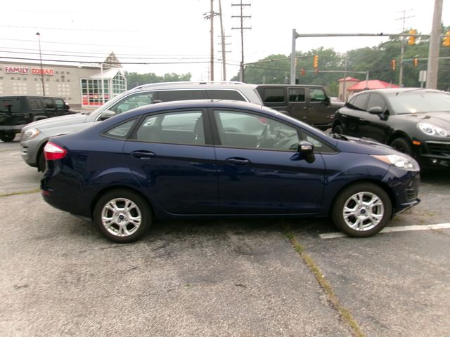 2016 Ford Fiesta SE Sedan