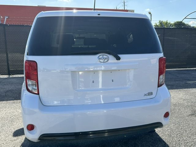 2014 Scion xB 5-Door Wagon 4-Spd AT