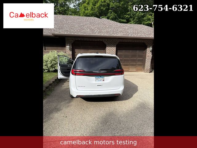2026 Chrysler Pacifica Select
