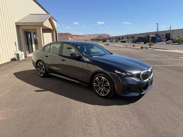 2025 BMW 5-Series 530i xDrive