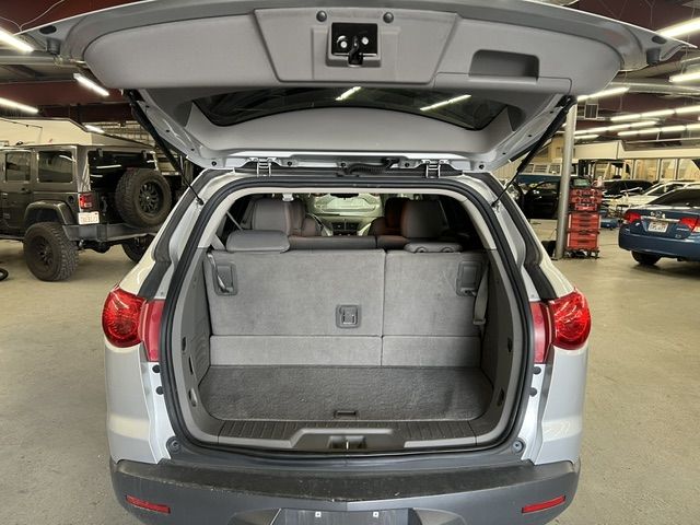 2011 Chevrolet Traverse LS AWD w/PDC