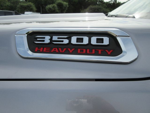 2024 RAM 3500 Tradesman Crew Cab 4WD DRW
