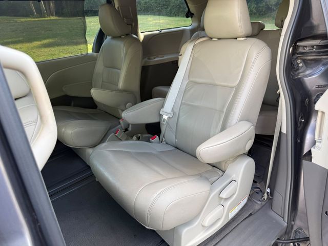 2015 Toyota Sienna Limited Premium FWD 8-Passenger V6