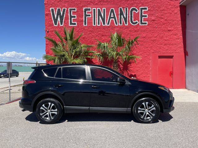 2018 Toyota RAV4 LE FWD