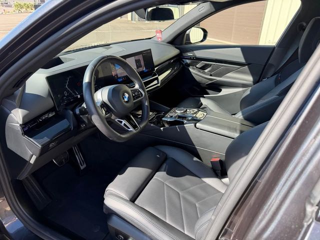 2025 BMW 5-Series 530i xDrive