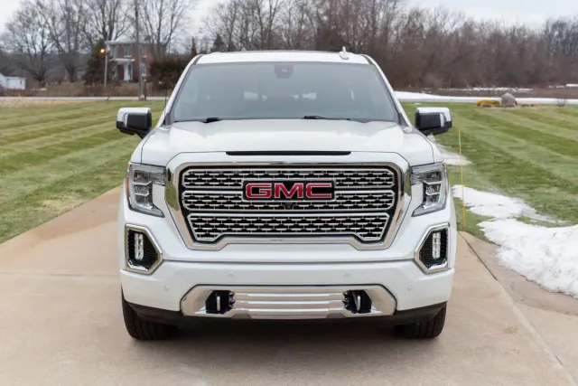 2020 GMC Sierra 1500 Denali Crew Cab Long Box 4WD