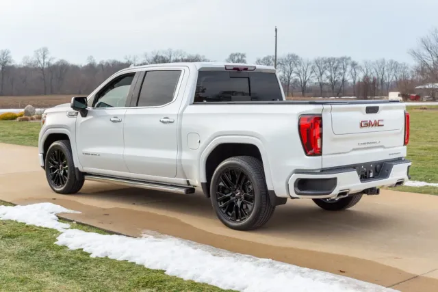 2020 GMC Sierra 1500 Denali Crew Cab Long Box 4WD