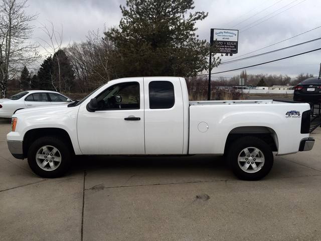 2011 GMC Sierra 1500 SLE Ext. Cab 4WD