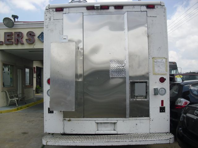 1998 Freightliner MT45 Chassis -