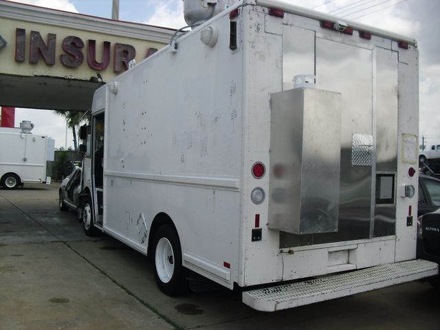 1998 Freightliner MT45 Chassis -