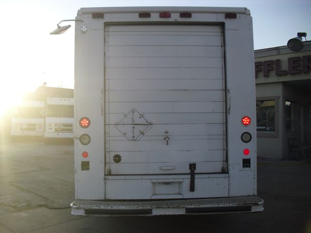 2000 Freightliner MT45 Chassis -
