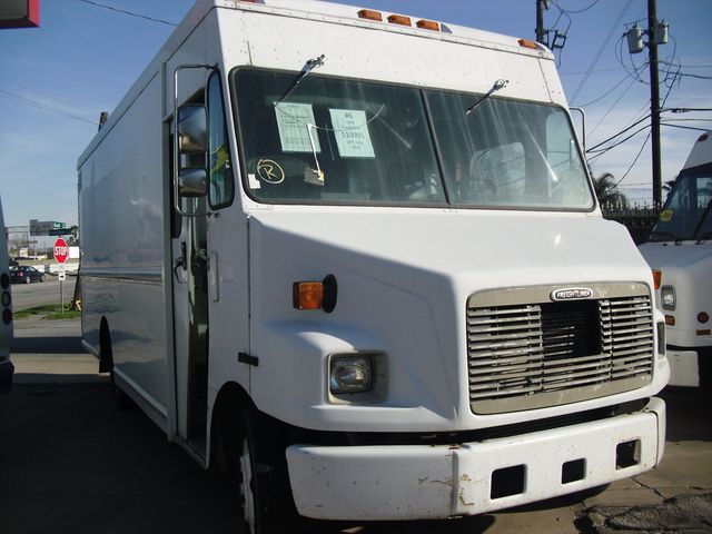 1999 Freightliner MT45 Chassis -