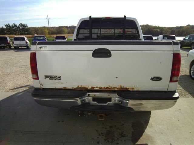 2002 Ford F250 Lariat Crew Cab Long Bed 4WD