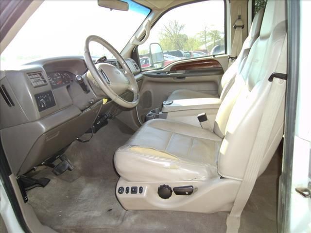 2002 Ford F250 Lariat Crew Cab Long Bed 4WD
