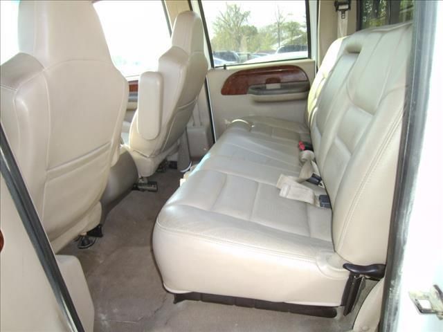 2002 Ford F250 Lariat Crew Cab Long Bed 4WD