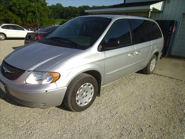 2003 Chrysler Town & Country LX FWD