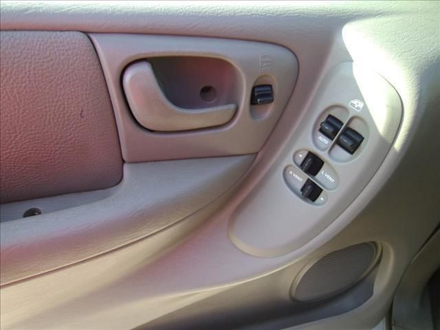 2003 Chrysler Town & Country LX FWD