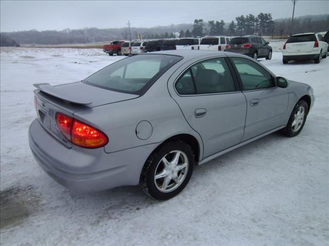 2000 Oldsmobile Alero GLS Sedan