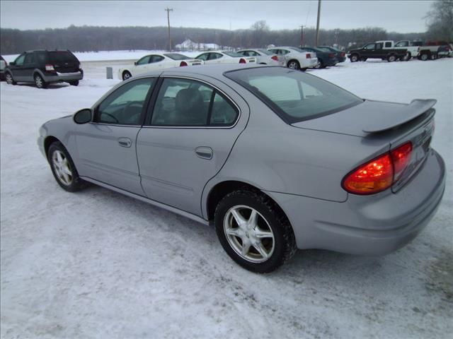 2000 Oldsmobile Alero GLS Sedan