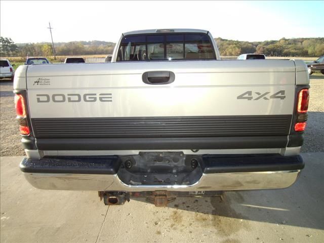 1997 Dodge Ram 1500 ST Club Cab 8-ft. Bed 4WD