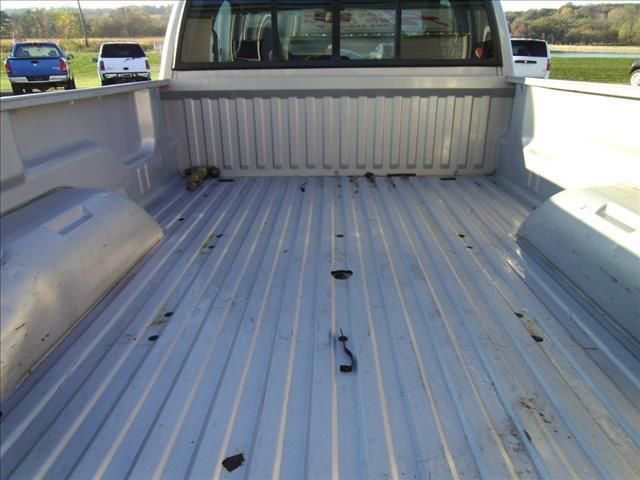 1997 Dodge Ram 1500 ST Club Cab 8-ft. Bed 4WD