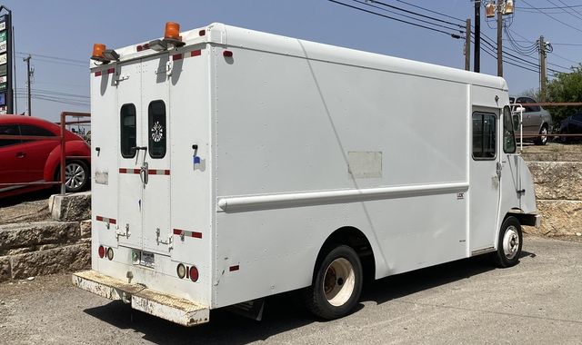 2002 Freightliner MT45