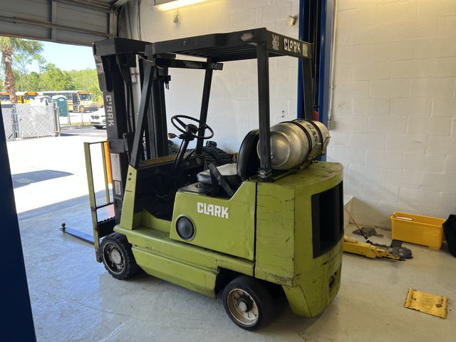 1976 Clark GCS 25MC  Fork Lift