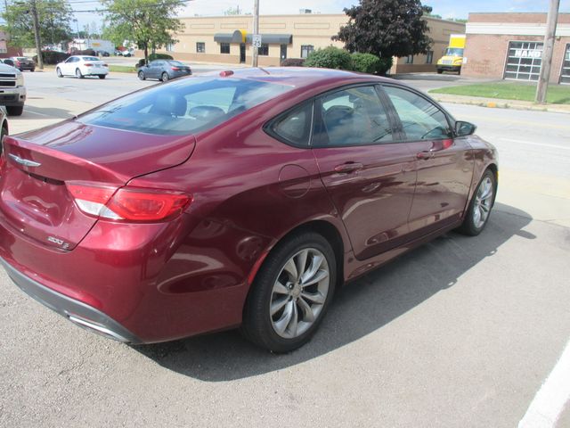 2016 Chrysler 200 S