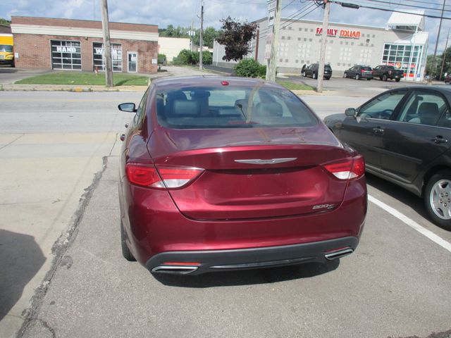 2016 Chrysler 200 S