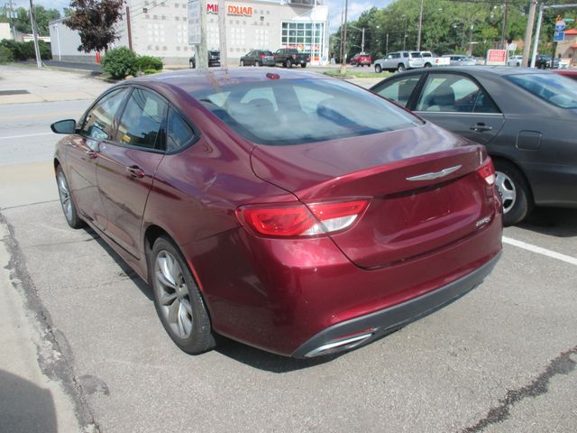 2016 Chrysler 200 S