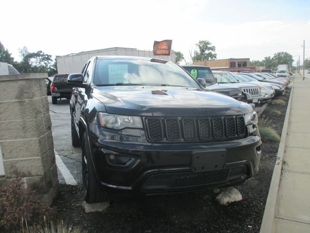 2017 Jeep Grand Cherokee Laredo 4WD