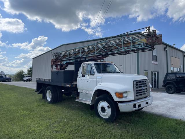 1995 Ford F800 -