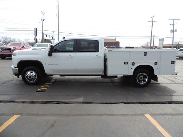2022 Chevrolet Silverado 3500HD Crew Cab LT Utility Bed DRW 4WD