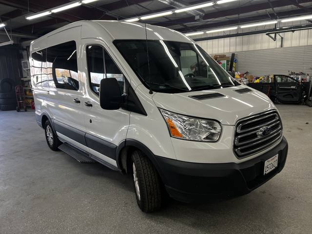 2019 Ford Transit 150 Wagon Med. Roof XLT w/Sliding Pass. 130-in. WB