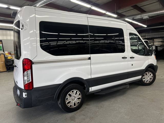 2019 Ford Transit 150 Wagon Med. Roof XLT w/Sliding Pass. 130-in. WB