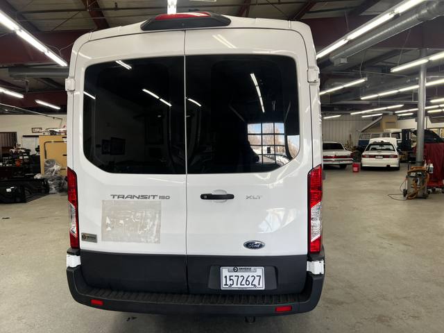 2019 Ford Transit 150 Wagon Med. Roof XLT w/Sliding Pass. 130-in. WB