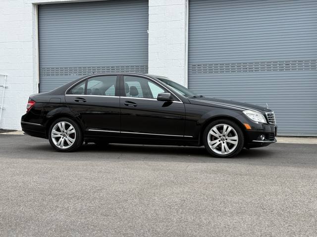 2010 Mercedes-Benz C-Class C300 4MATIC Luxury Sedan